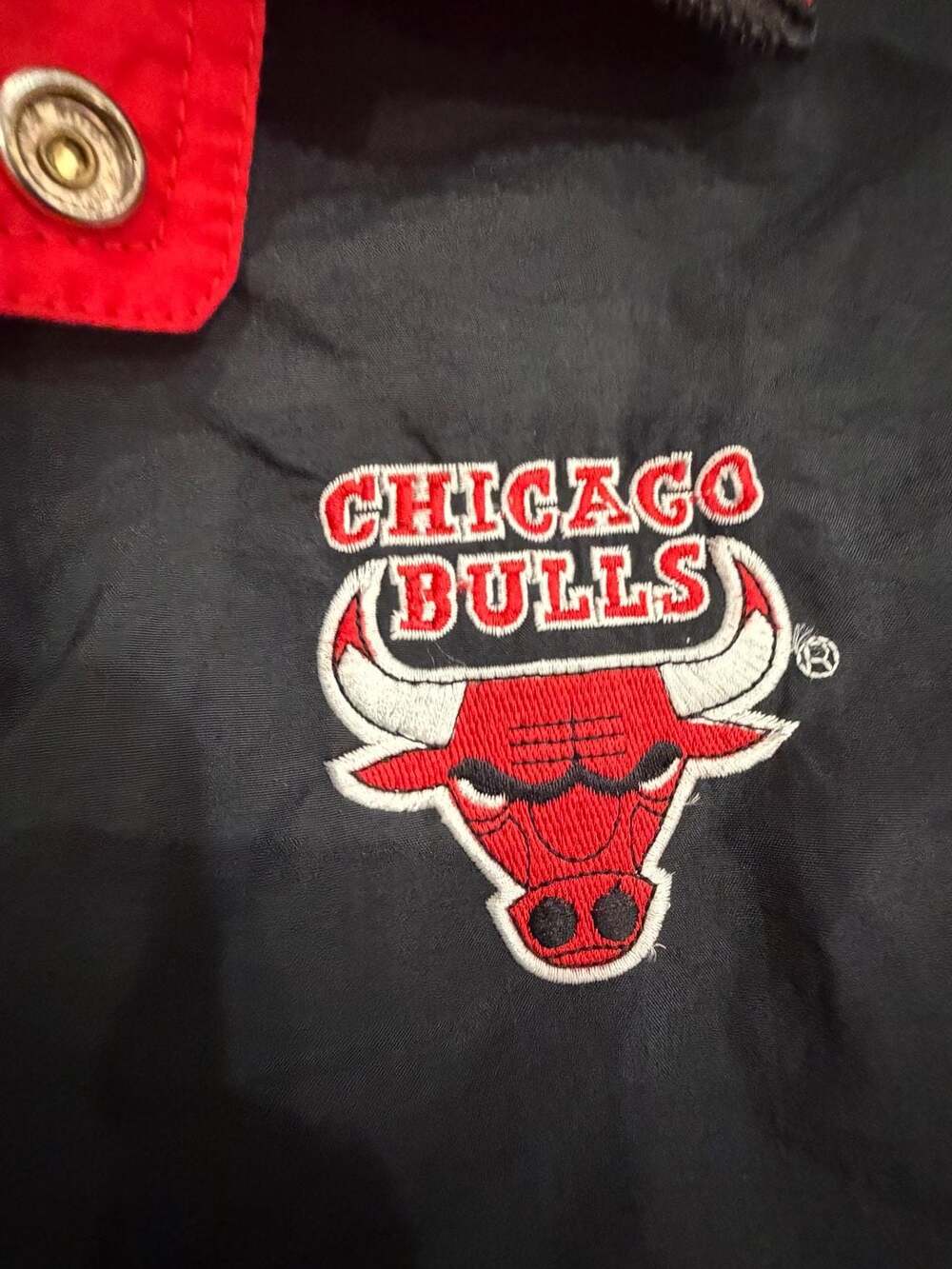 Vintage 90s Starter Chicago Bulls Warm-Up Windbreaker Jacket - Picture 4 of 9